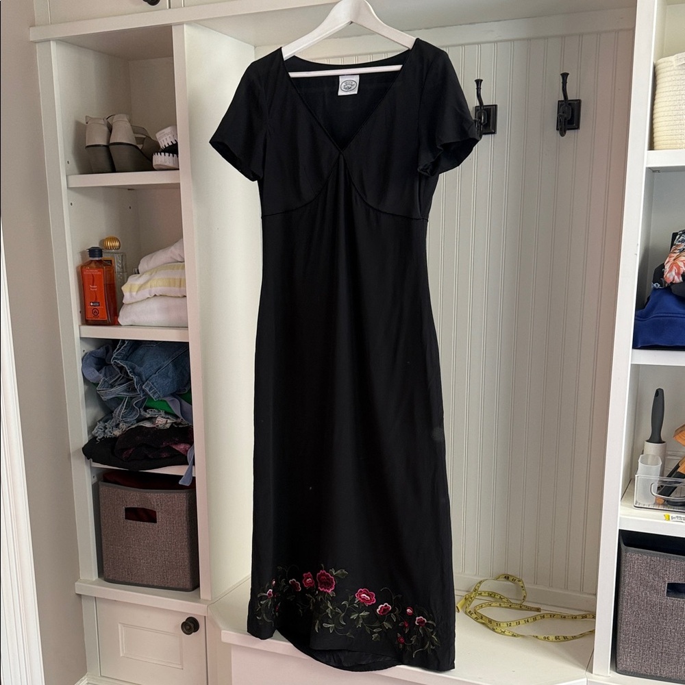 Rare Embroidered Vintage Laura Ashley Dress 100% Silk Black Flowers - Picture 2 of 8